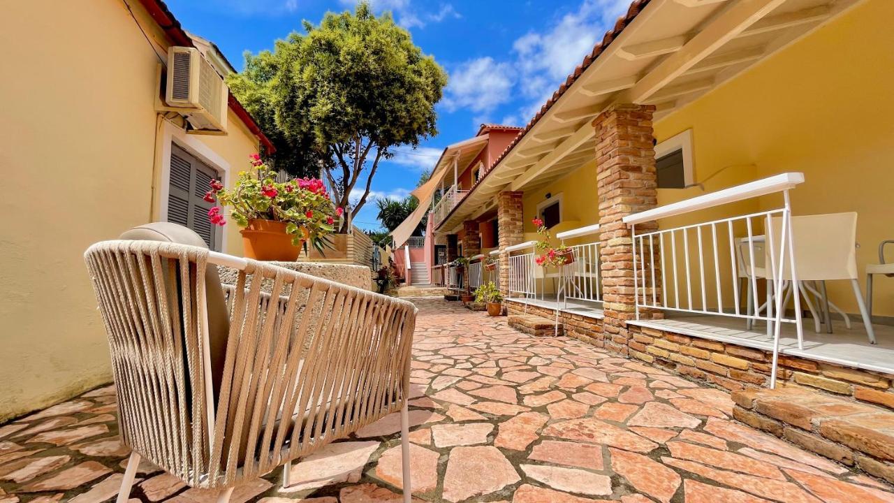 Nine Muses Apartments Kávos Dış mekan fotoğraf